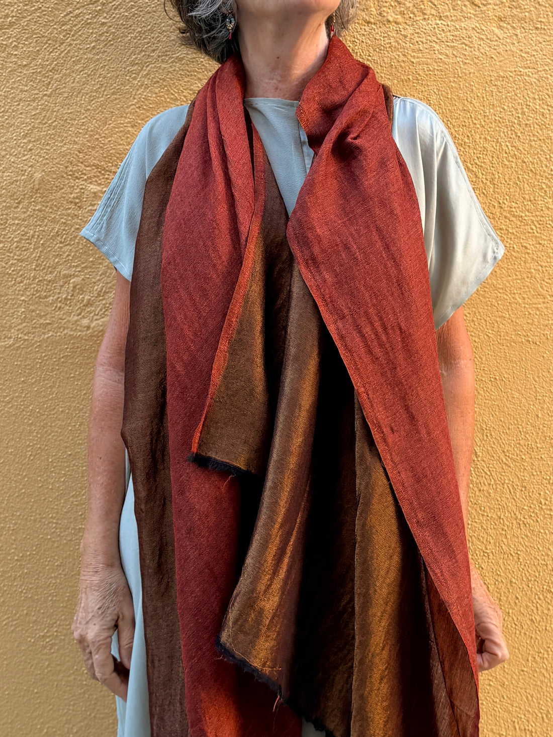 Pashmina de caixmir amb fil de zari — luxe silenciós i caiguda vaporosa