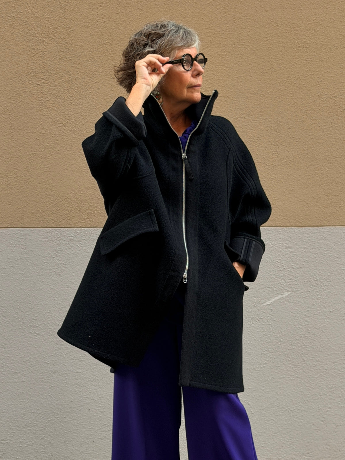 Abric de llana bullida — coll dret