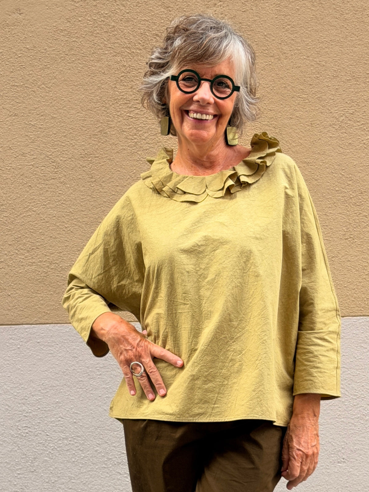 Camisa oversize — coll de volants