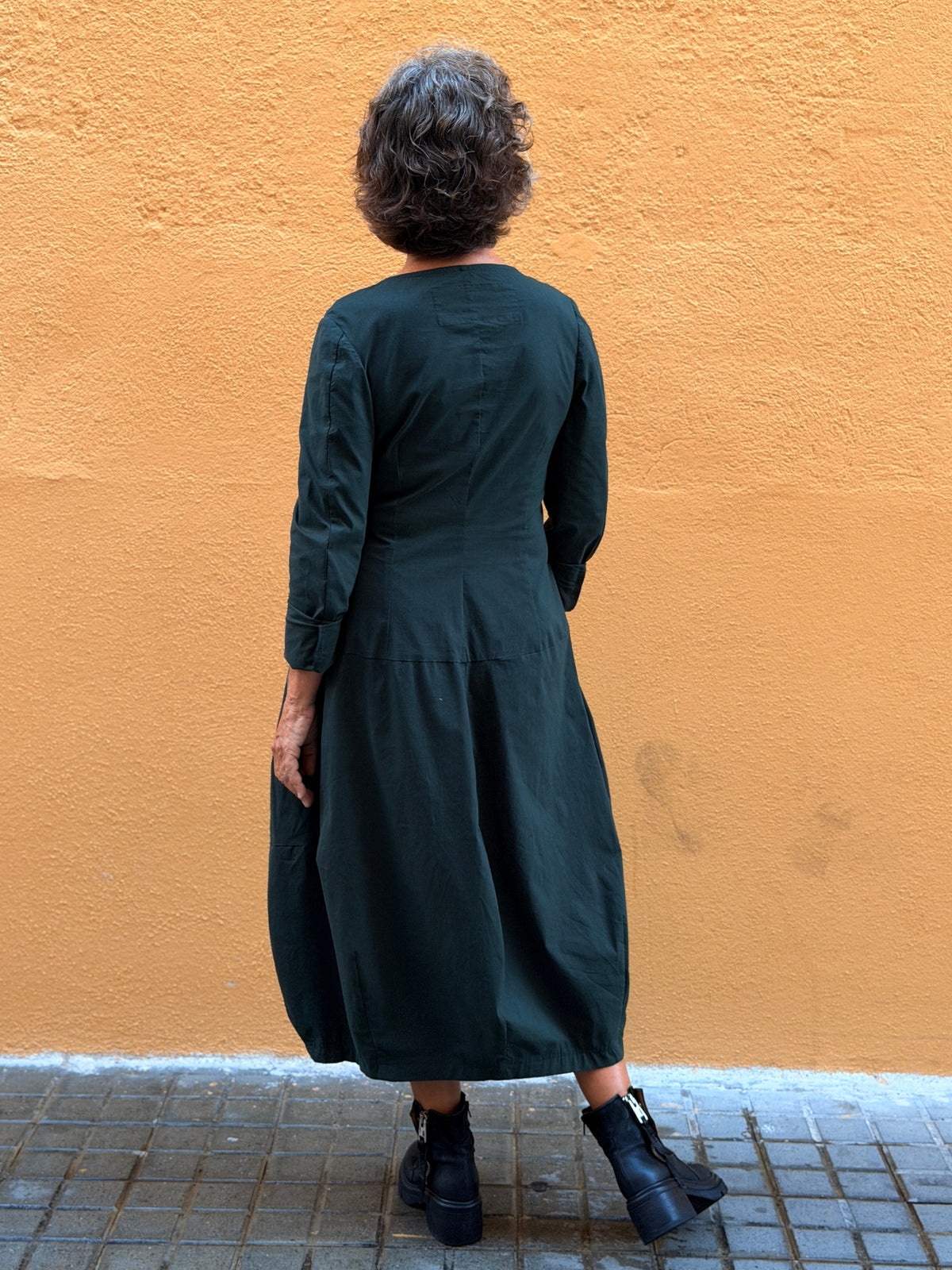 Vestit evasé — escot quadrat i butxaques frontals