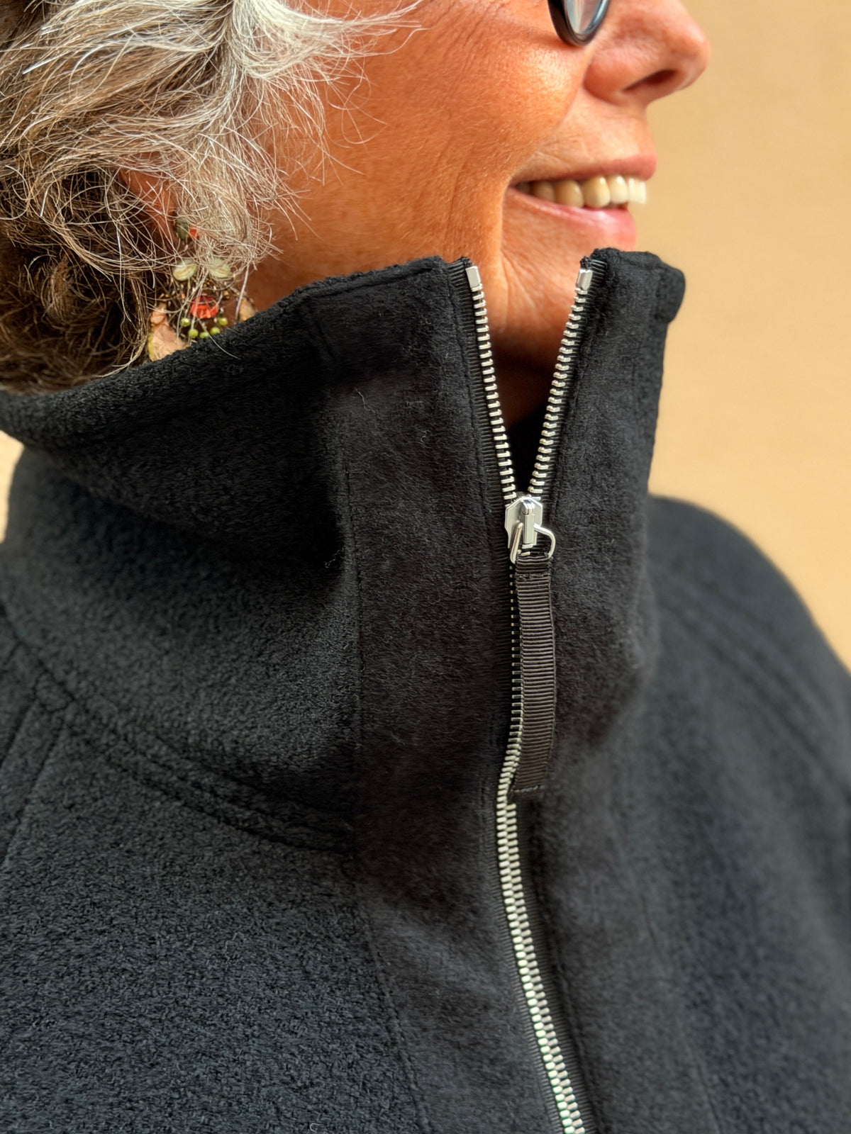 Abric de llana bullida — coll dret