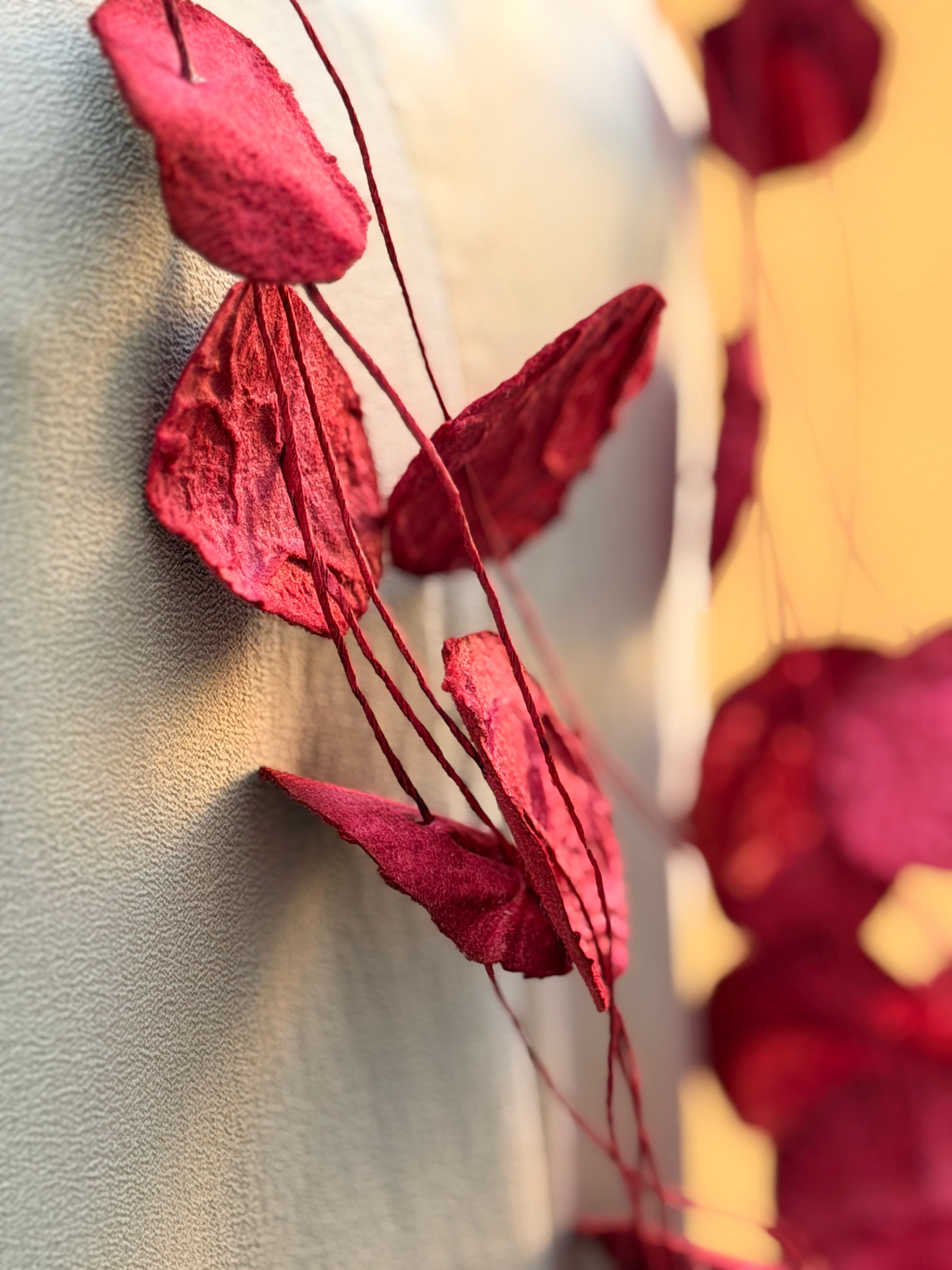 Collar Petalos — joyería contemporánea de papel hecho a mano