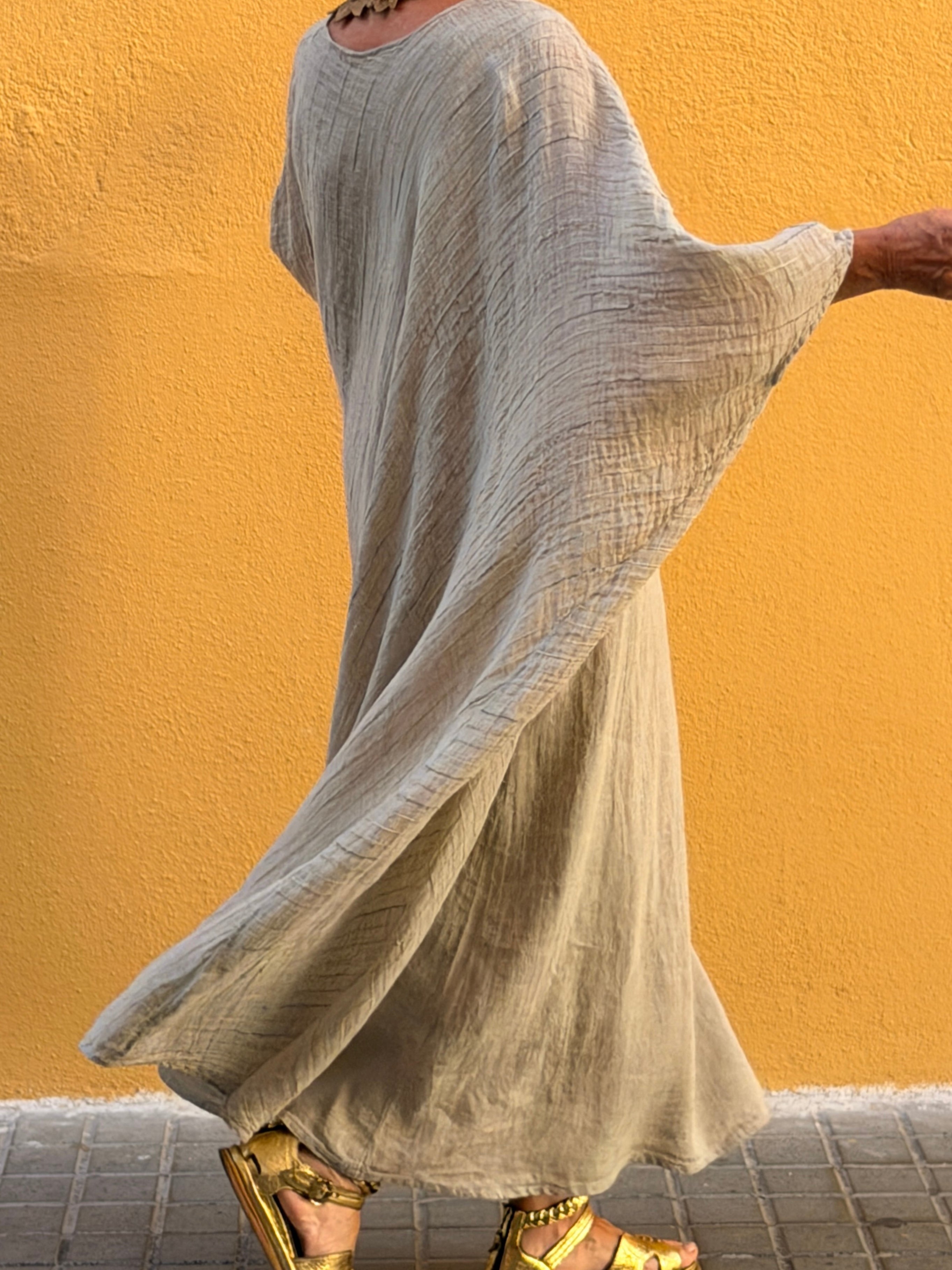 Linen spolverino — fluid and airy
