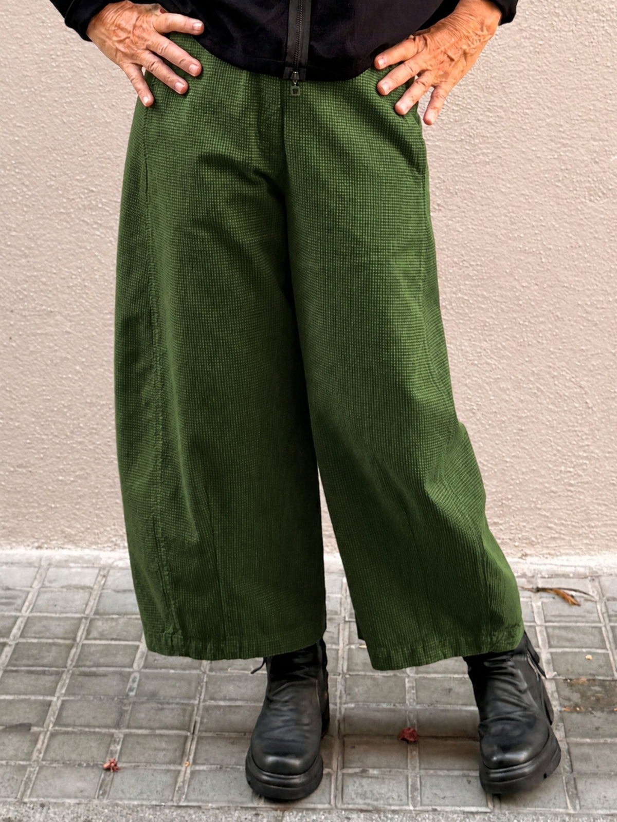 Pantalón de cuadros — algodón y pierna ancha