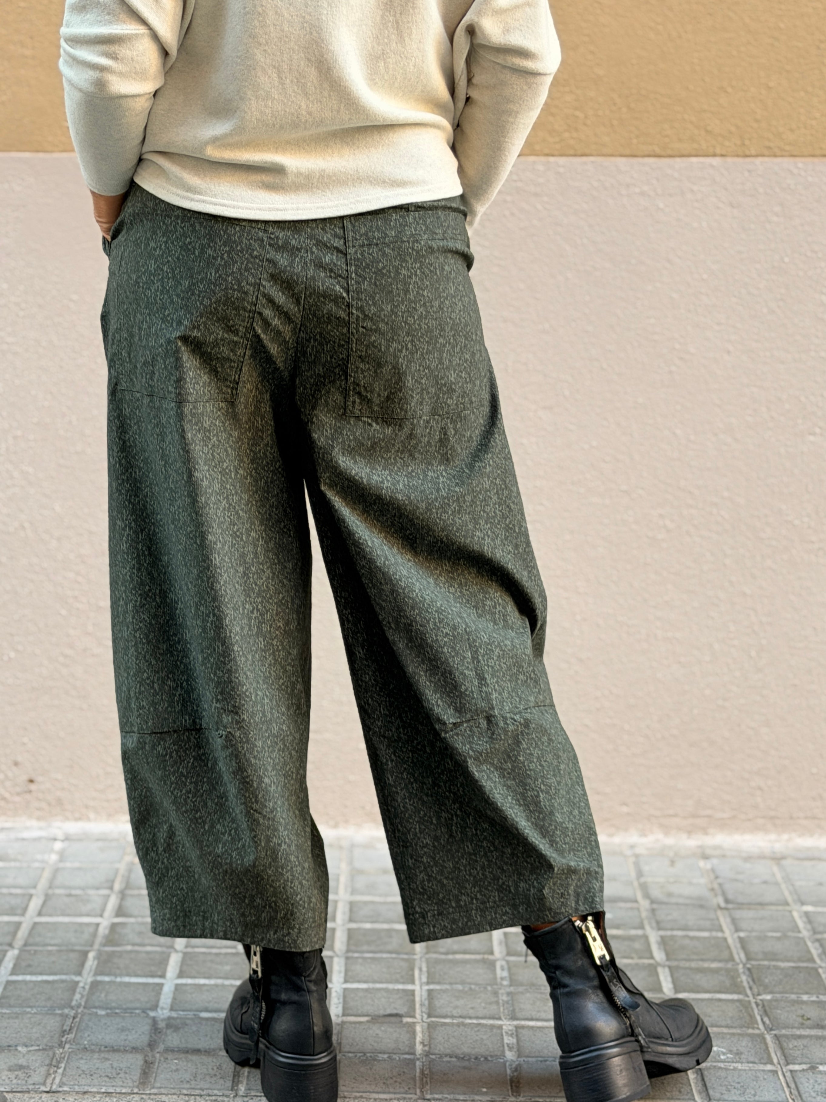 Pantaló ample — cama recta i cropped