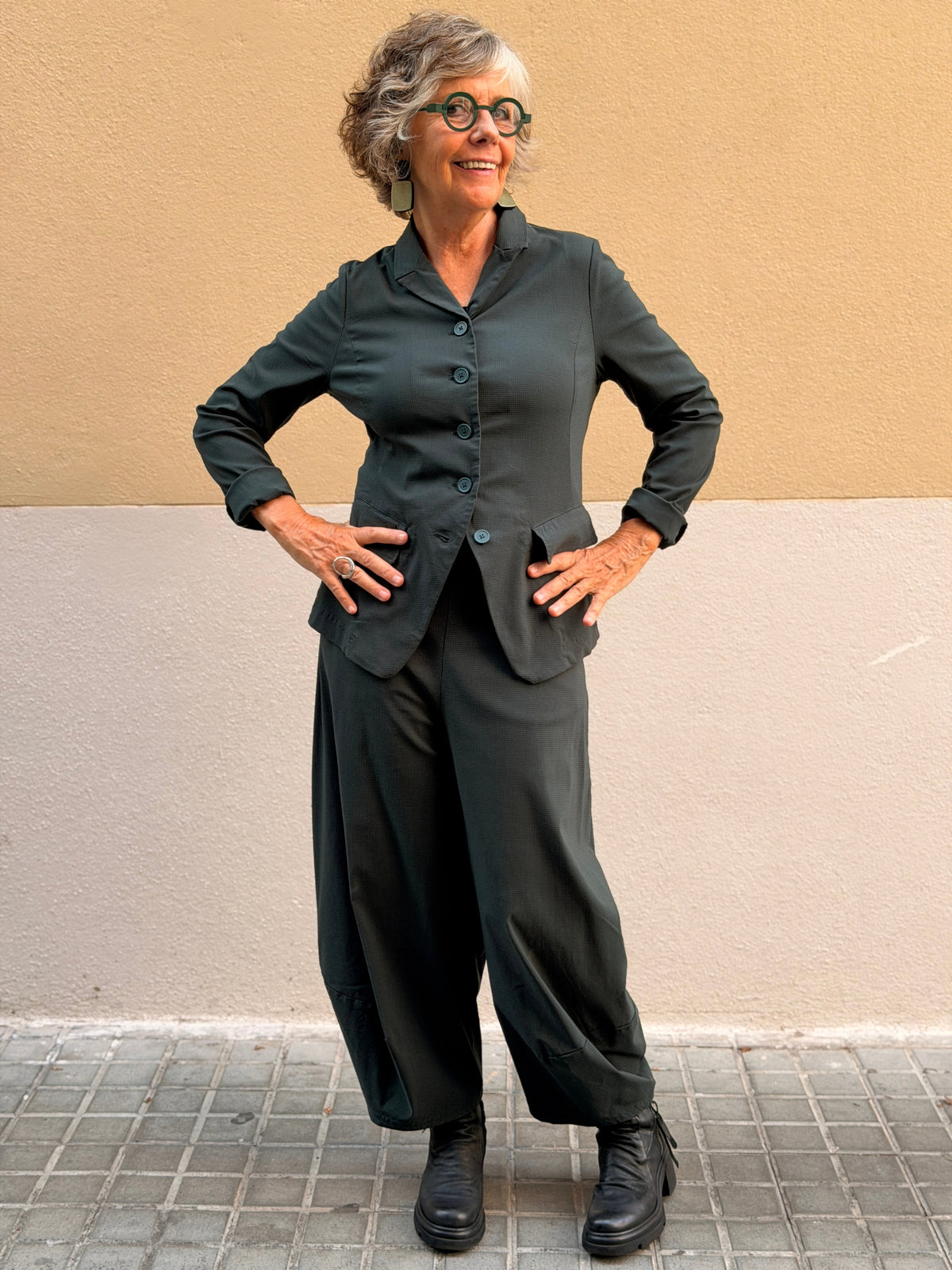 Wide-leg trousers — relaxed silhouette