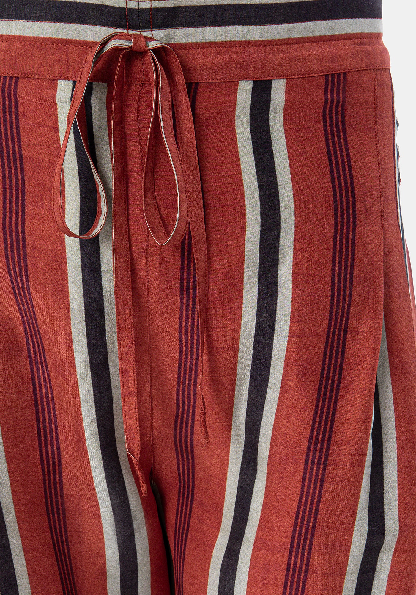 Pantaló recte de seda amb estampat exclusiu Burnt Ochre