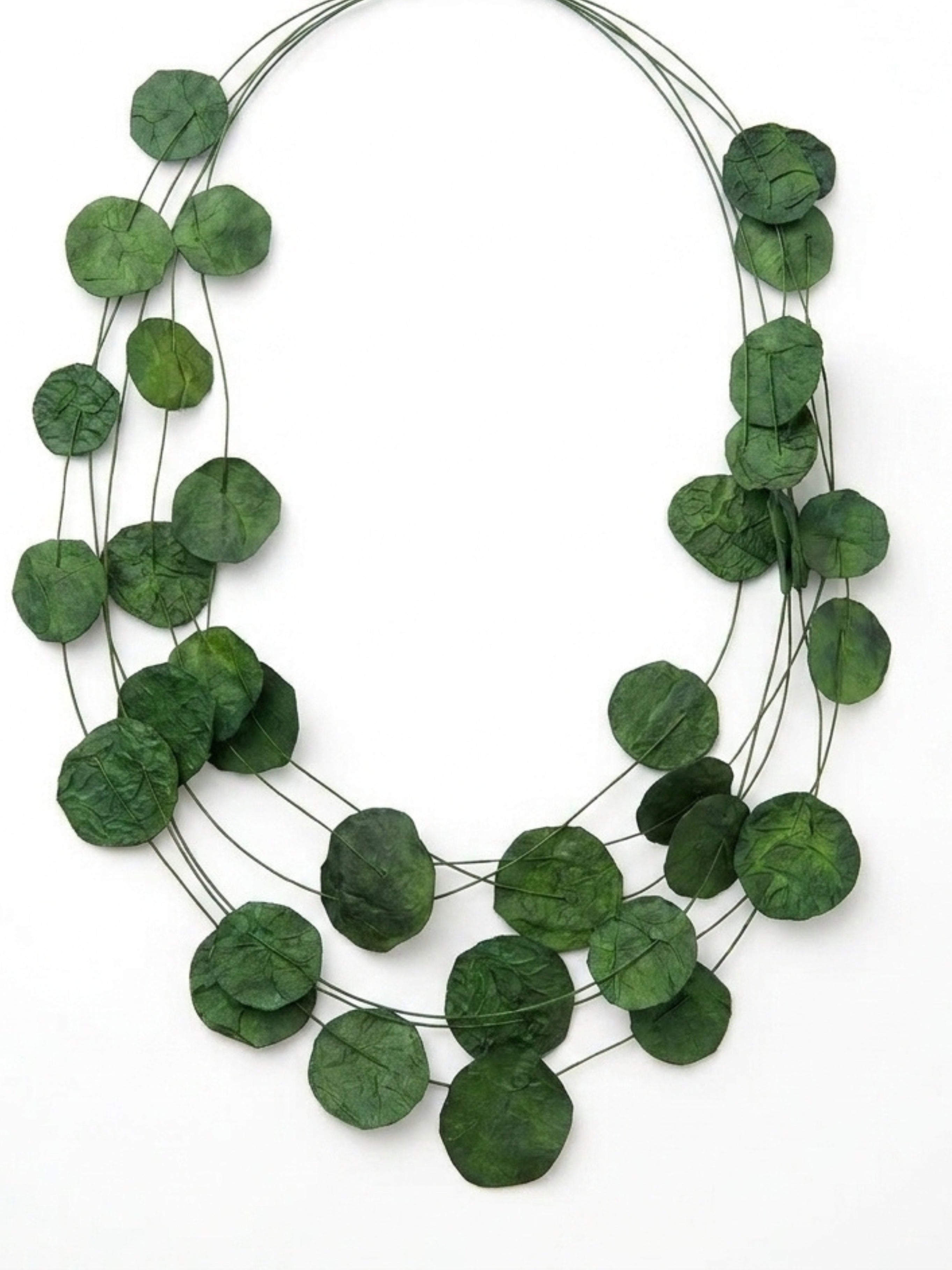 Collar Petalos — joyería contemporánea de papel hecho a mano