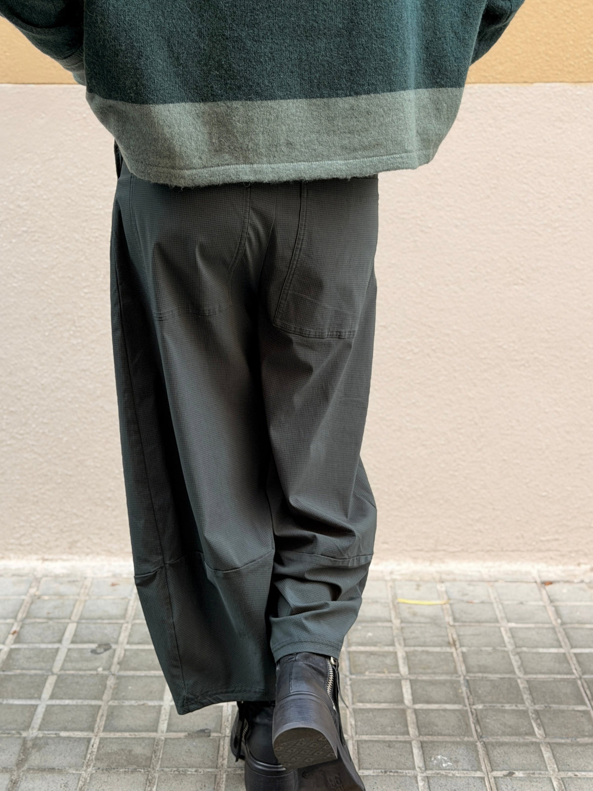 Wide-leg trousers — relaxed silhouette