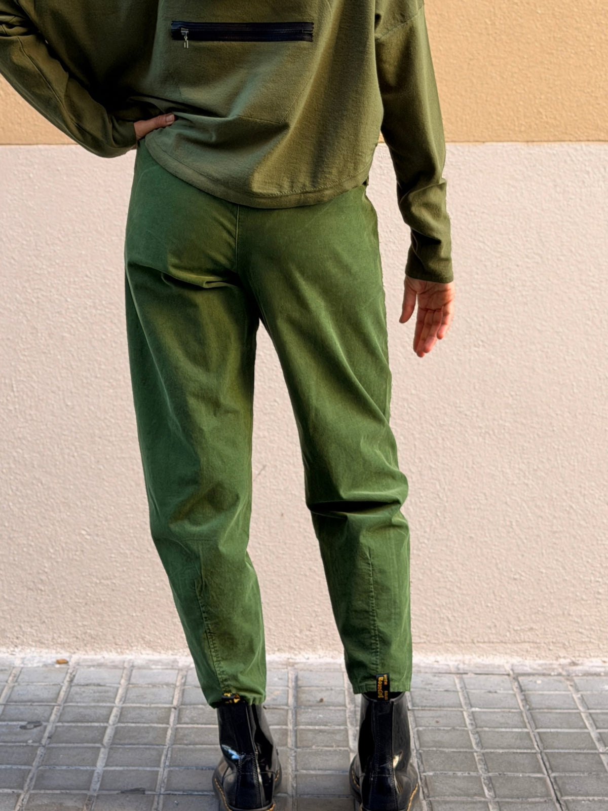 Pantaló de pana fina elàstica — cama barril