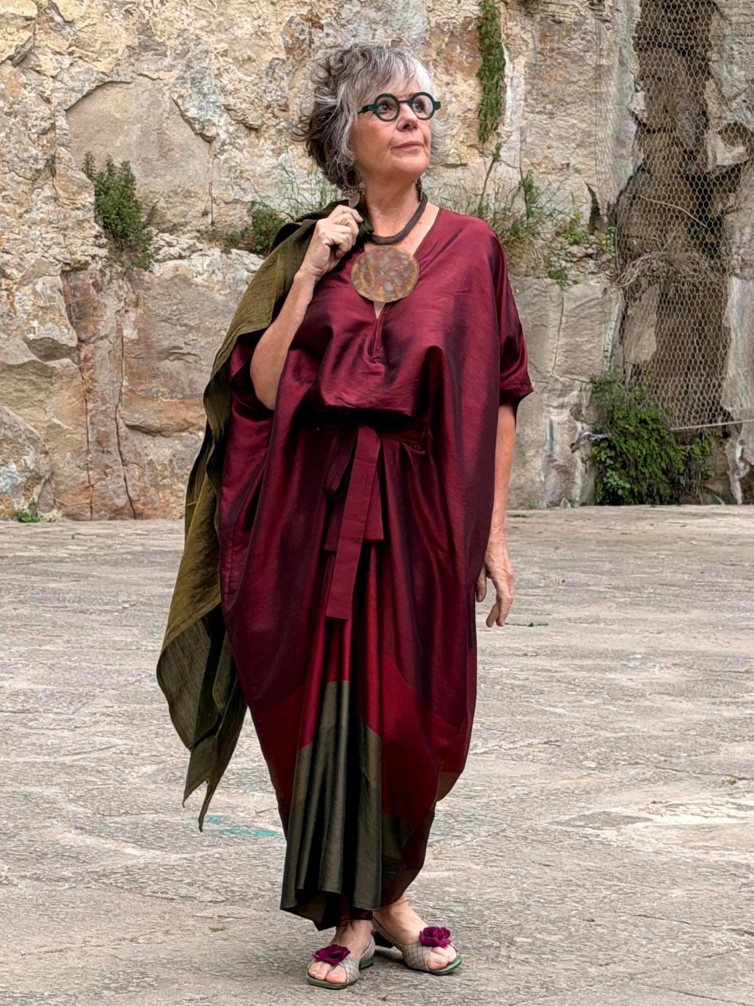Vestit kimono de seda — blocs de color i disseny geomètric