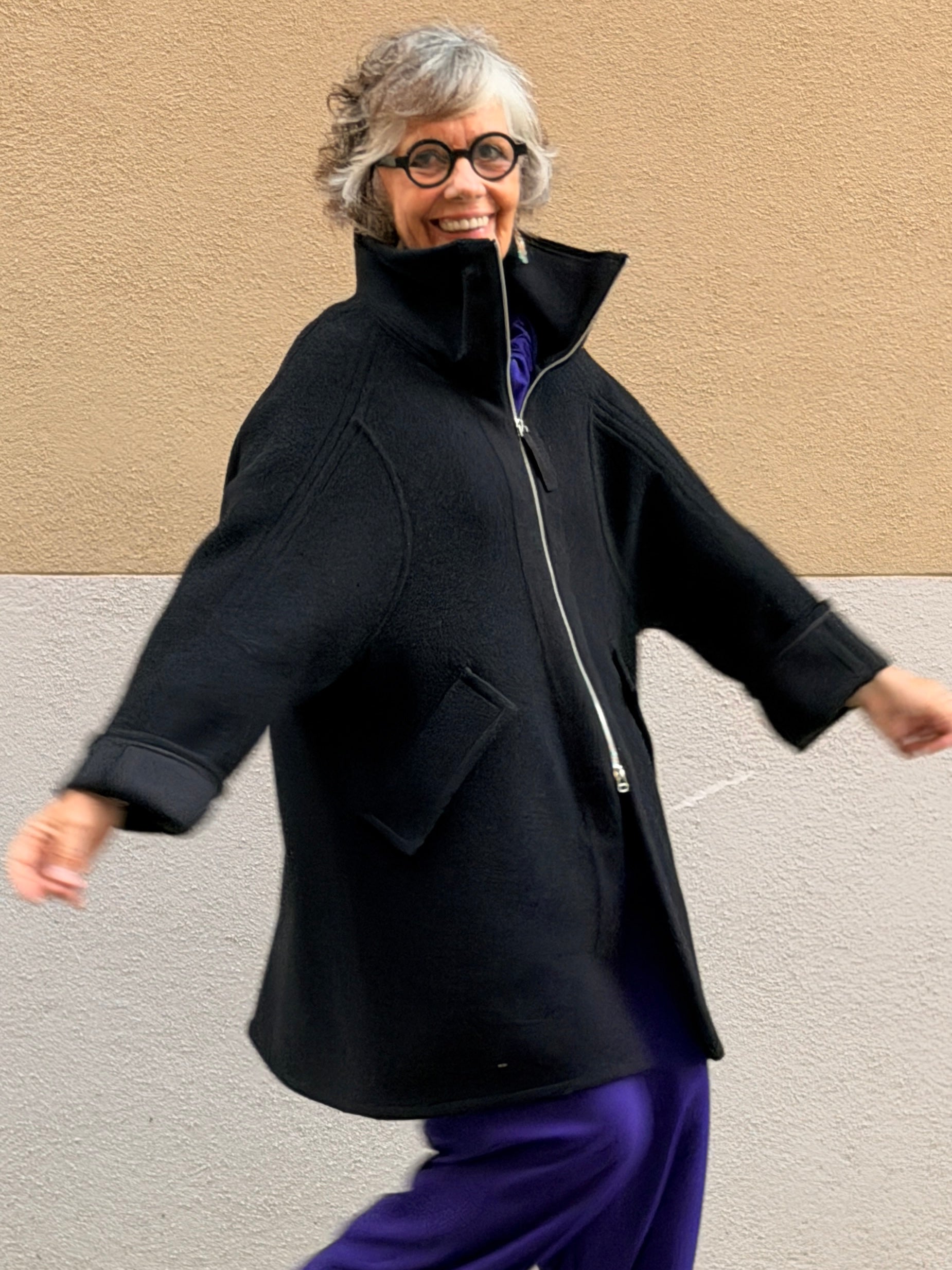 Abric de llana bullida — coll dret