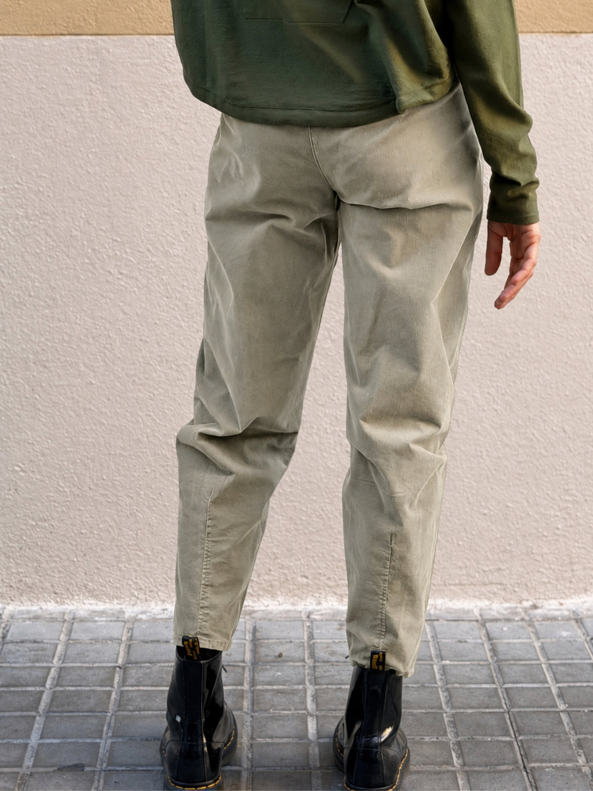 Pantaló de pana fina elàstica — cama barril