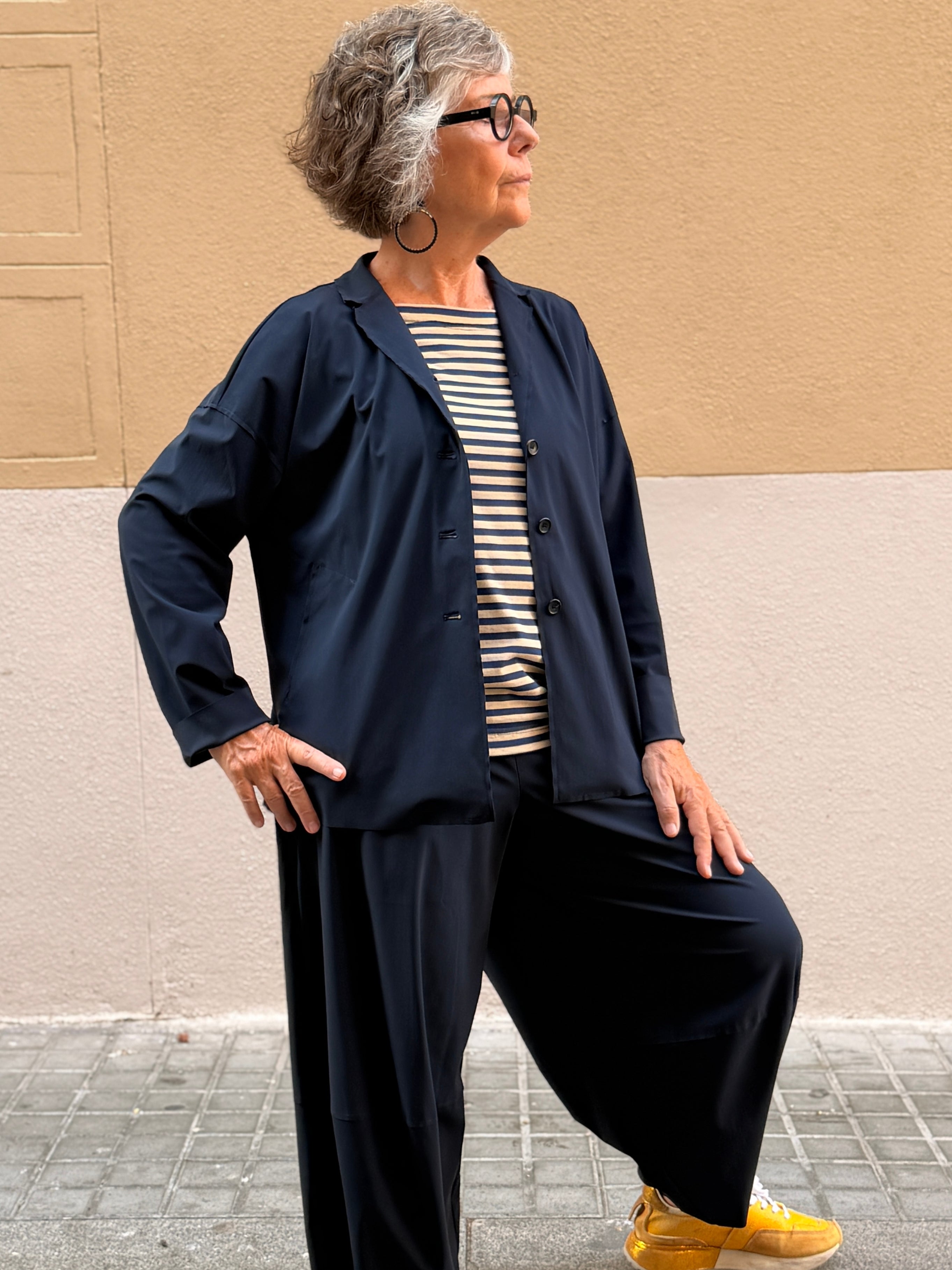 Jaqueta tècnica — microfibra i tall ample