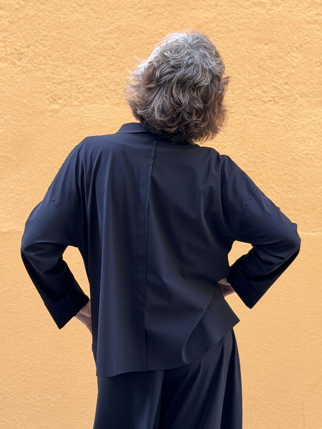 Jaqueta tècnica — microfibra i tall ample