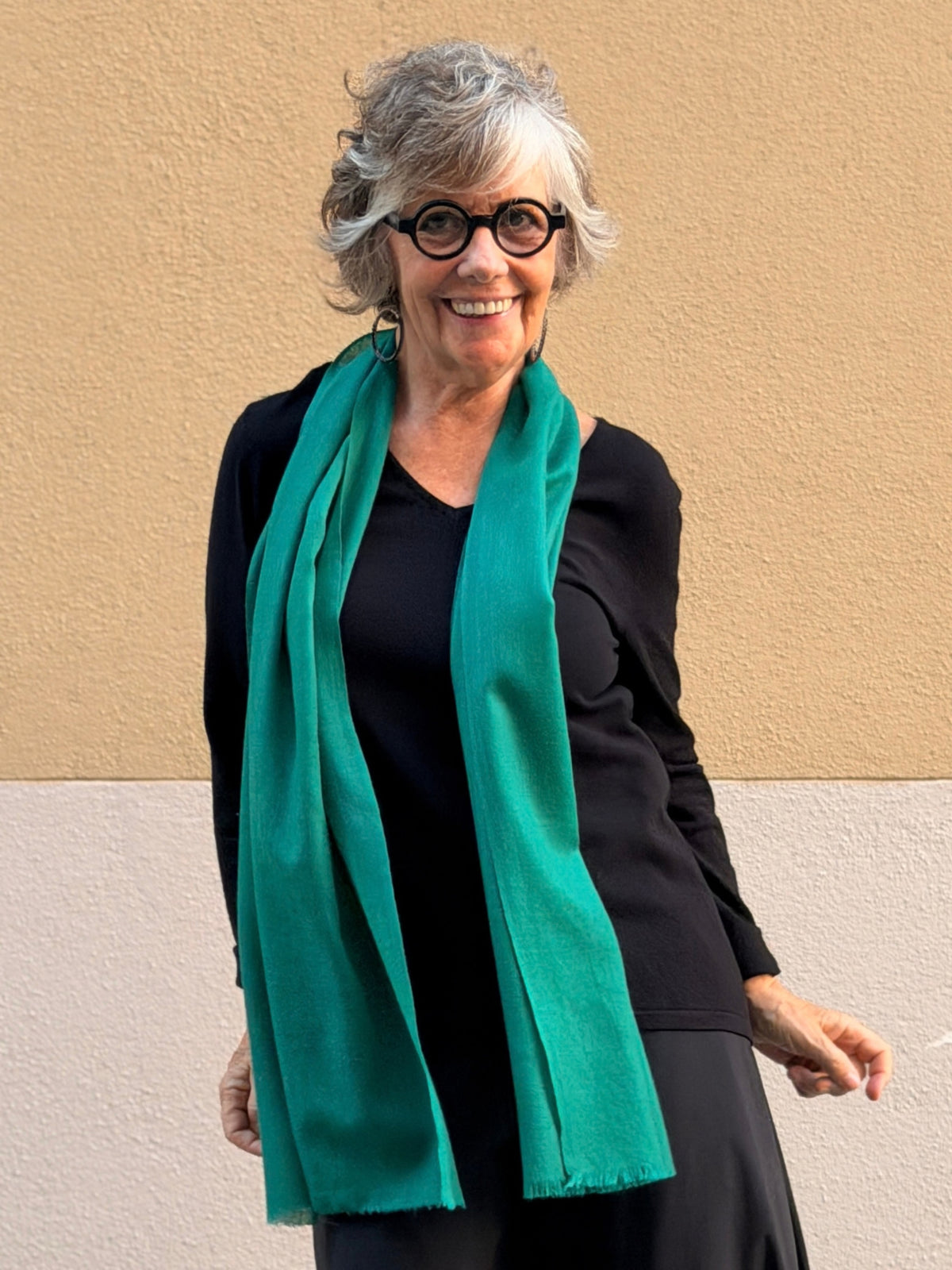 Plain cashmere scarf