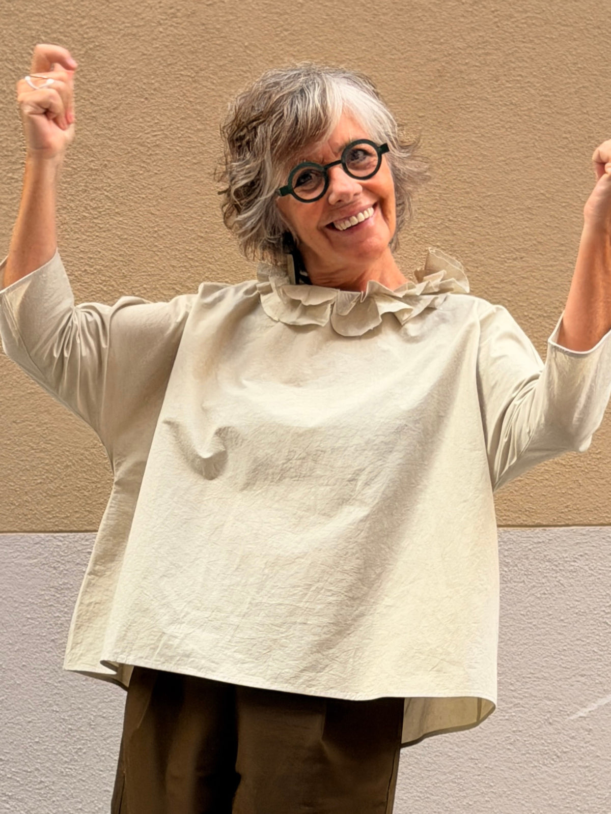 Camisa oversize — coll de volants