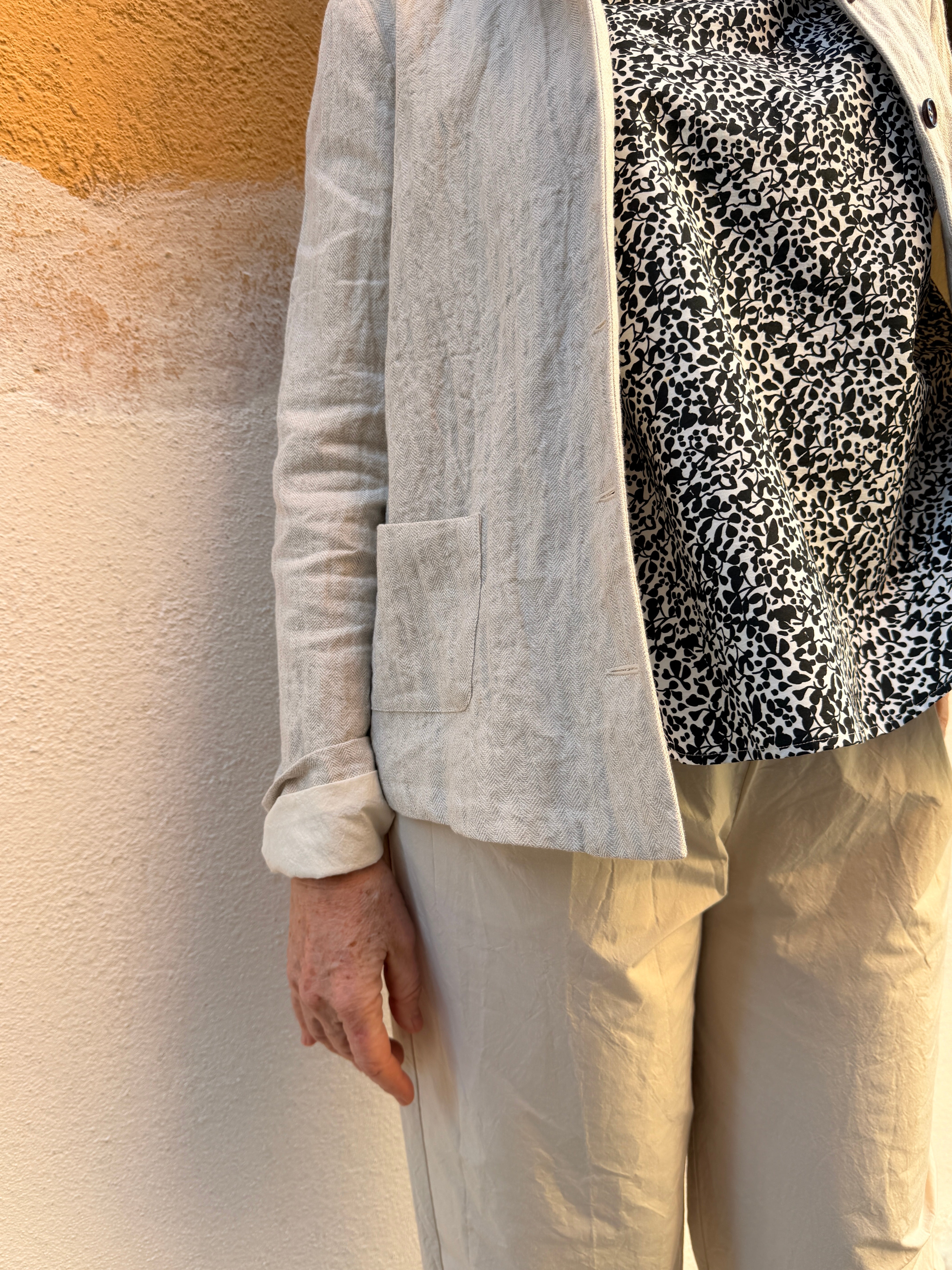 Chaqueta ligera de algodón y lino con textura