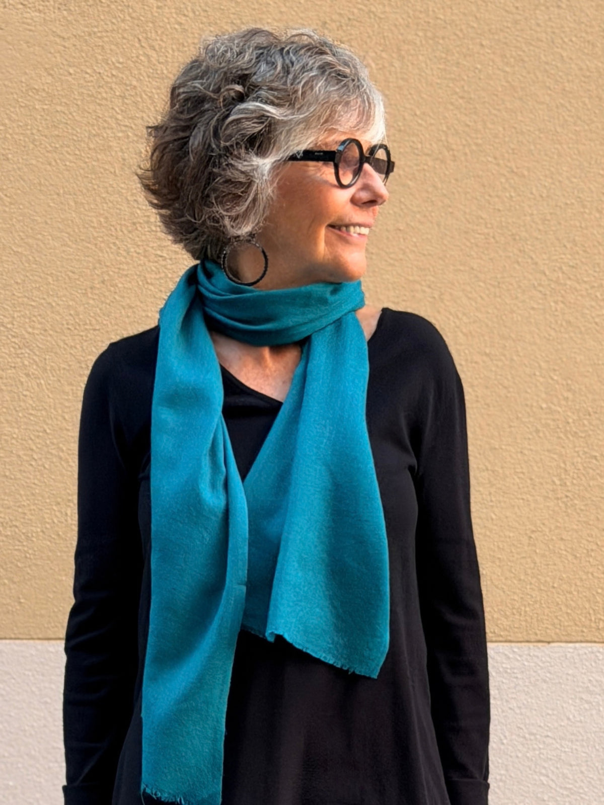 Plain cashmere scarf