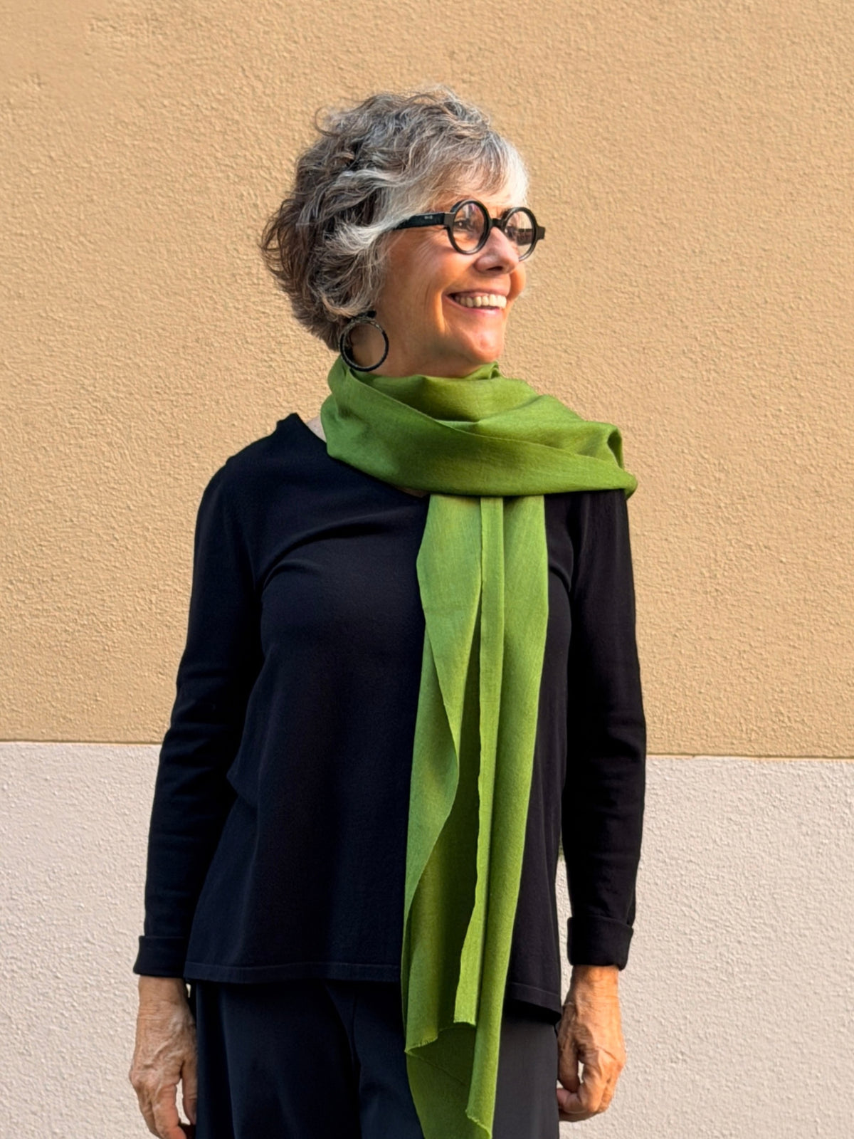 Plain cashmere scarf