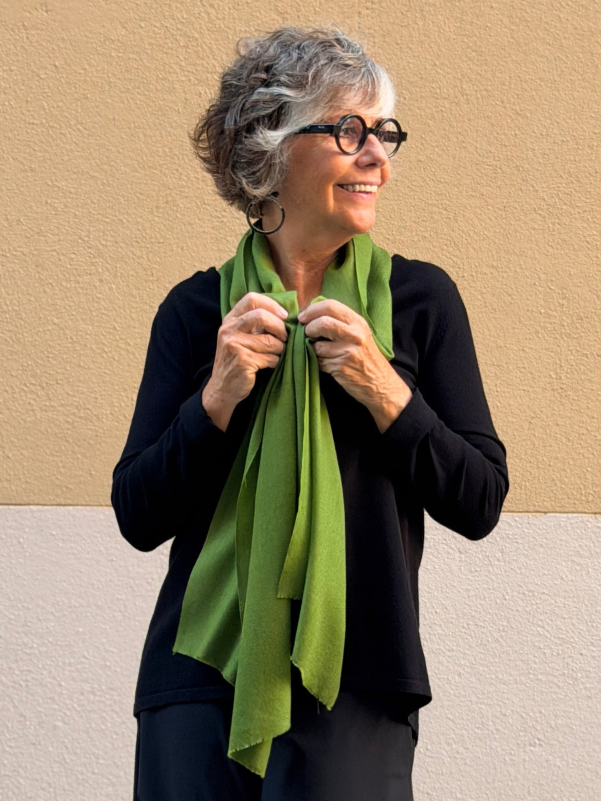 Plain cashmere scarf
