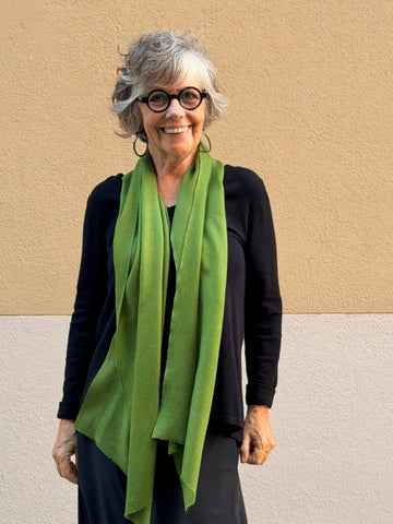Plain cashmere scarf