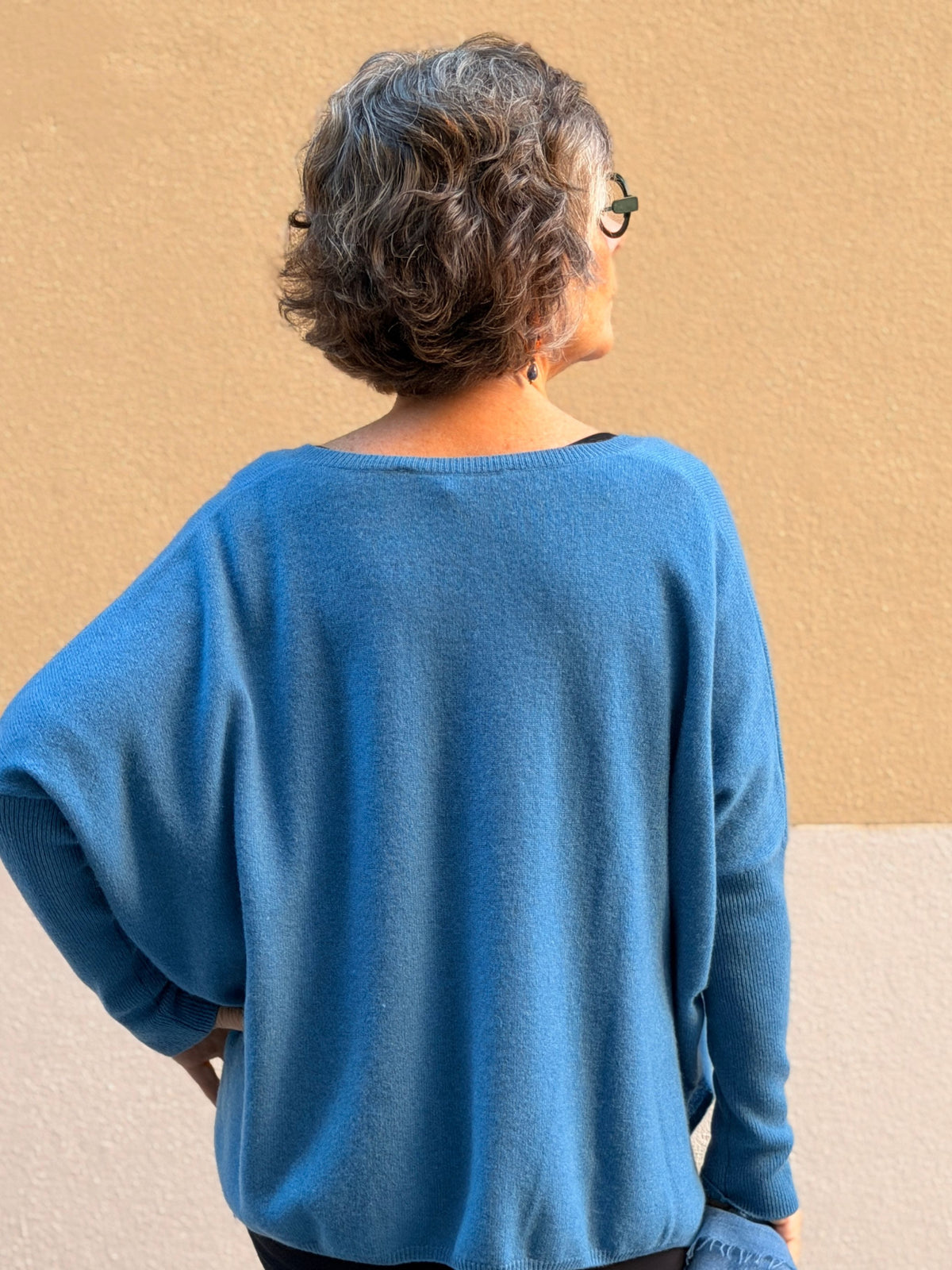 Jersei de caixmir — escot en V i tall ample