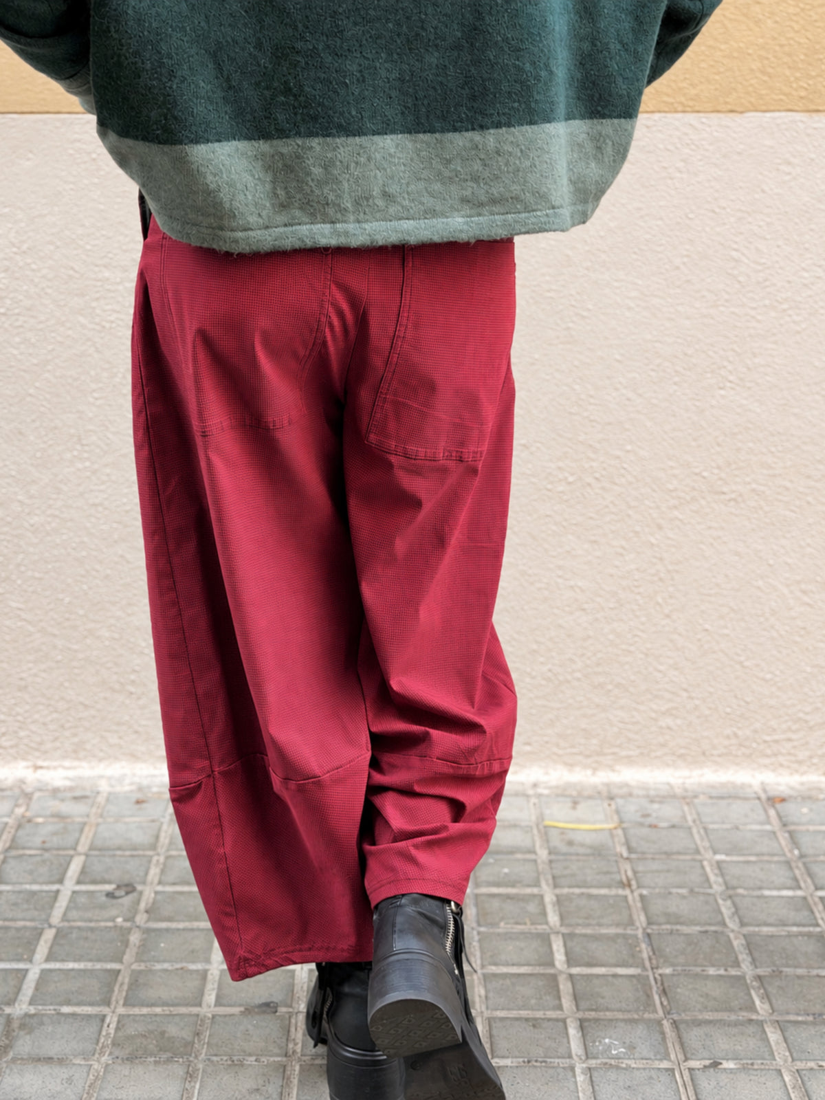 Wide-leg trousers — relaxed silhouette