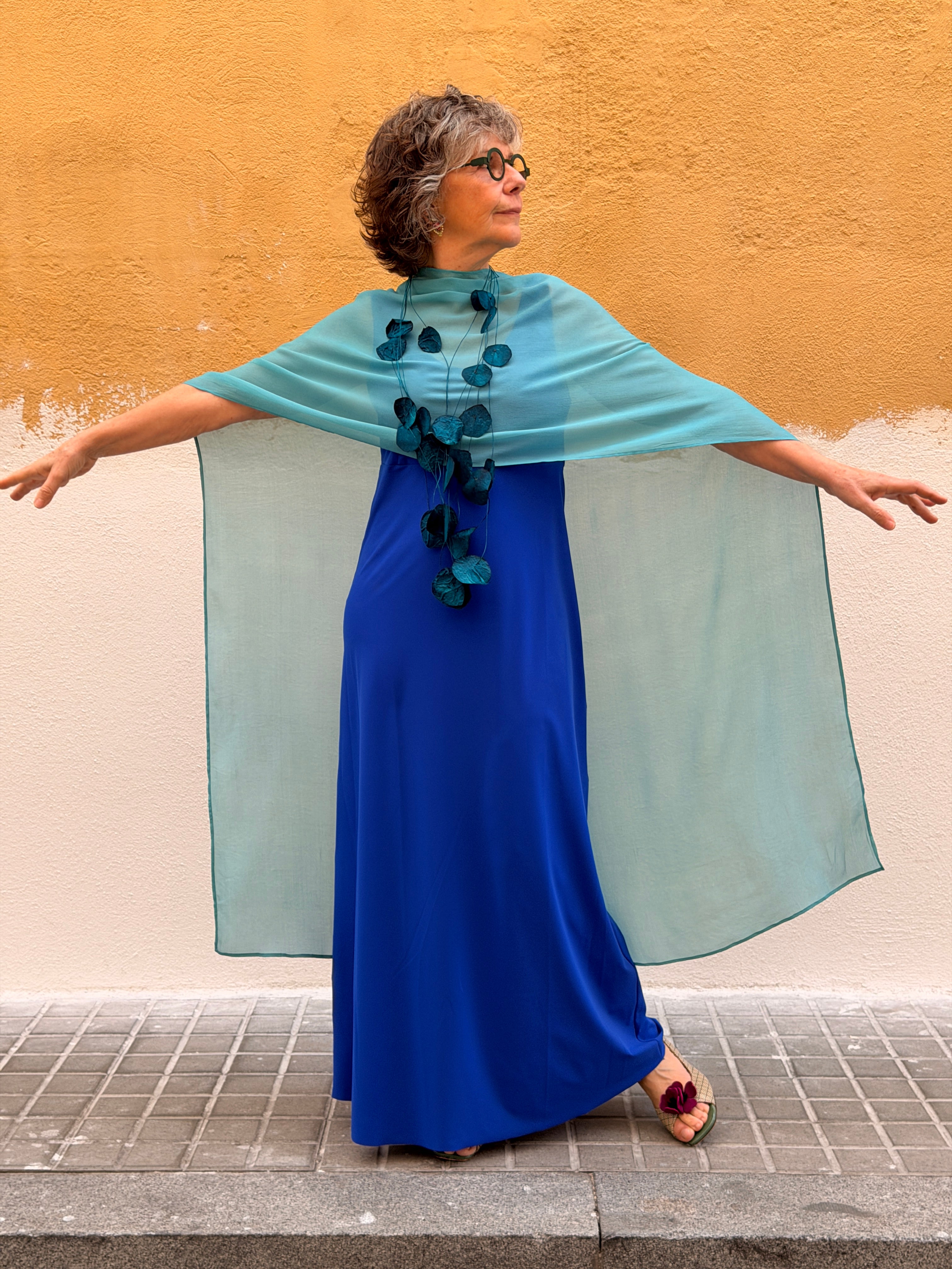 Poncho de crepé de seda